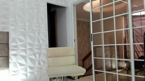 Snapshot of drekev_ chatting on 12-30-24, 08:04 Kevin online show from 12-30-24, 08:04