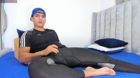 Snapshot of drekev_ chatting on 10-12-25, 09:14 Kevin online show from 10-12-25, 09:14