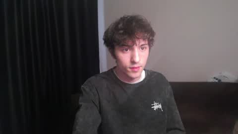 Snapshot of dress_air chatting on 04-17-26, 01:41 Air online show from 04-17-26, 01:41