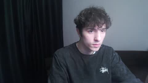 Snapshot of dress_air chatting on 04-17-26, 01:58 Air online show from 04-17-26, 01:58