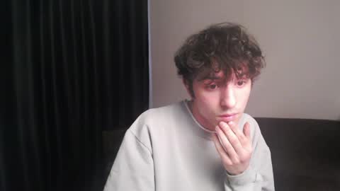 Snapshot of dress_air chatting on 04-18-26, 02:04 Air online show from 04-18-26, 02:04
