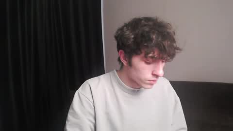 Snapshot of dress_air chatting on 04-19-26, 02:00 Air online show from 04-19-26, 02:00