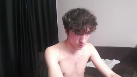 Snapshot of dress_air chatting on 04-21-26, 01:42 Air online show from 04-21-26, 01:42
