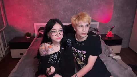 Snapshot of drillhouse_ chatting on 12-14-24, 01:39 Tara Sonny online show from 12-14-24, 01:39