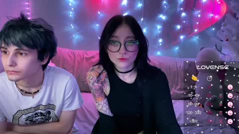 Snapshot of drillhouse_ chatting on 12-30-24, 09:19 Tara Sonny online show from 12-30-24, 09:19