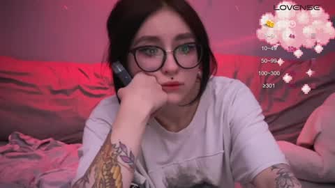 Snapshot of drillhouse_ chatting on 03-02-25, 03:27 Tara Sonny online show from 03-02-25, 03:27