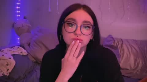 Snapshot of drillhouse_ chatting on 03-04-25, 05:03 Tara Sonny online show from 03-04-25, 05:03