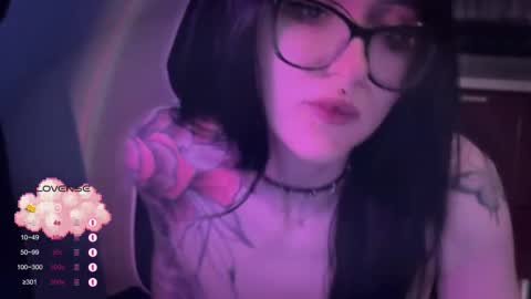 Snapshot of drillhouse_ chatting on 09-16-25, 05:19 Tara Sonny online show from 09-16-25, 05:19