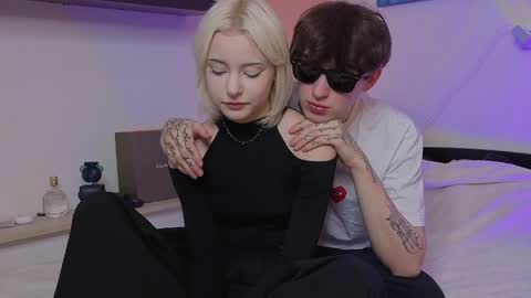 Mark online show from 04-11-26, 01:21