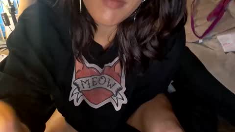 Snapshot of drippinglilygagwell chatting on 11-12-25, 02:12 drippinglilygagwell online show from 11-12-25, 02:12