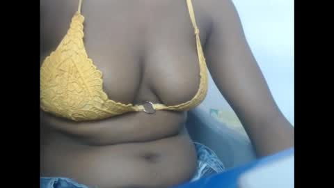 Snapshot of drippingnwet chatting on 11-13-25, 08:52 drippingnwet online show from 11-13-25, 08:52