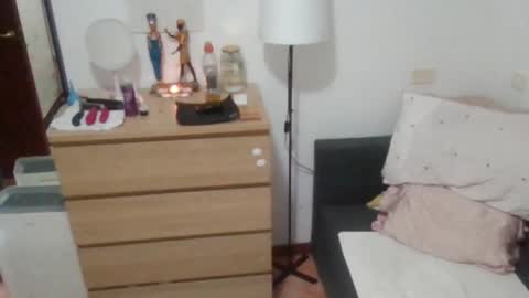 Snapshot of drippingwetpussies chatting on 12-04-24, 03:15 drippingwetpussies online show from 12-04-24, 03:15