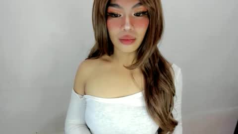 Snapshot of dripqueenxoxo chatting on 09-22-25, 01:02 miss. Erika online show from 09-22-25, 01:02