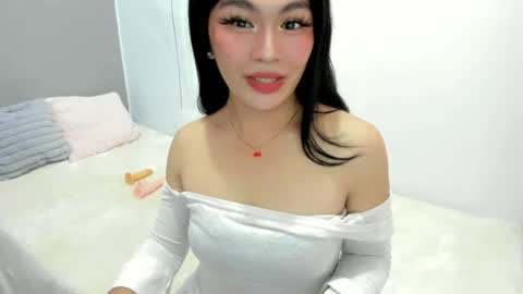 miss. Erika online show from 11-10-25, 05:28