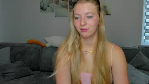 Snapshot of drivecrazy chatting on 08-06-26, 04:03 Hanna online show from 08-06-26, 04:03