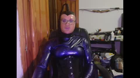 Snapshot of drone1397 chatting on 12-05-24, 11:40 Drone1397 online show from 12-05-24, 11:40