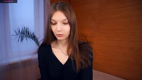 Polly day and Amelia night online show from 01-26-25, 06:07