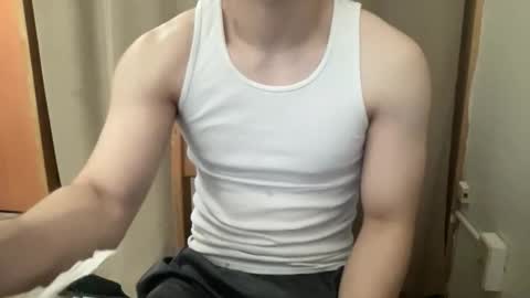 Snapshot of drveucrzy chatting on 05-06-26, 08:14 driveucrzy online show from 05-06-26, 08:14