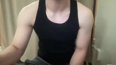 Snapshot of drveucrzy chatting on 05-08-26, 10:48 driveucrzy online show from 05-08-26, 10:48