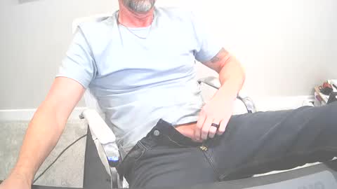 Snapshot of ds0574 chatting on 12-30-24, 05:23 D Ship online show from 12-30-24, 05:23