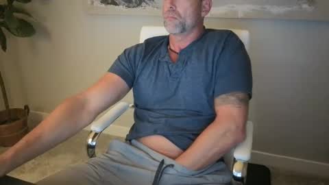 Snapshot of ds0574 chatting on 09-11-25, 10:32 D Ship online show from 09-11-25, 10:32