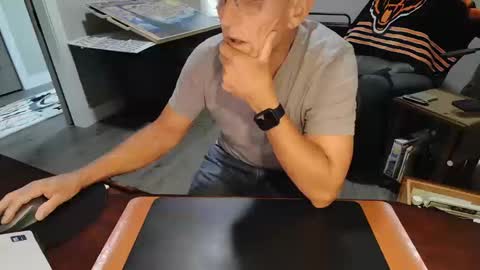 Snapshot of dubl55nikl chatting on 10-12-25, 07:13 DublNikl online show from 10-12-25, 07:13