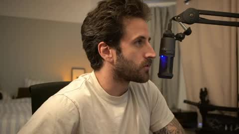 Snapshot of dukethedude chatting on 04-12-26, 01:43 Duke online show from 04-12-26, 01:43