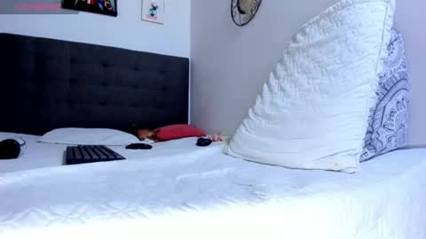 Dulce Maria online show from 07-28-26, 12:40