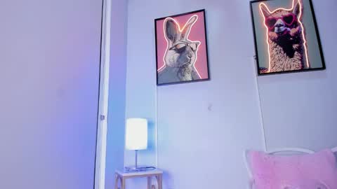 dulce__fiore07 online show from 02-19-26, 12:12