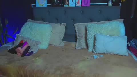 C E L E S T E  online show from 02-06-25, 11:21