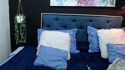 C E L E S T E  online show from 02-09-25, 10:54