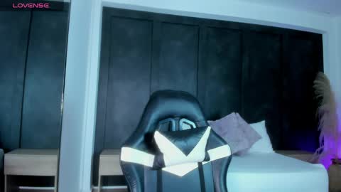 D U L C E online show from 04-18-26, 02:48