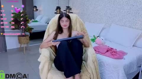 dulce_isabel_ online show from 04-23-26, 03:52