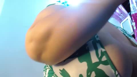 dulce online show from 02-24-25, 03:20