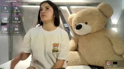 dulce_sofia_20 online show from 10-22-25, 04:57