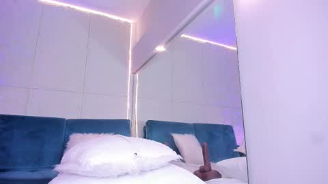 Dulce  online show from 03-05-26, 07:32