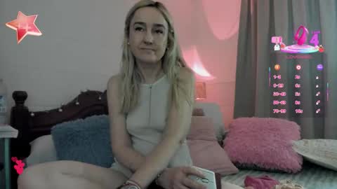 Snapshot of dulcejulia chatting on 12-01-25, 07:19 Sweetnina online show from 12-01-25, 07:19