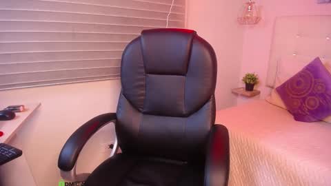 Dulce Rose online show from 02-24-25, 11:52