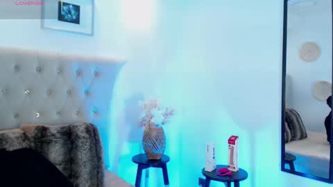 Dulcey online show from 09-20-25, 10:22