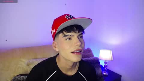 Dulcey online show from 09-24-25, 04:05