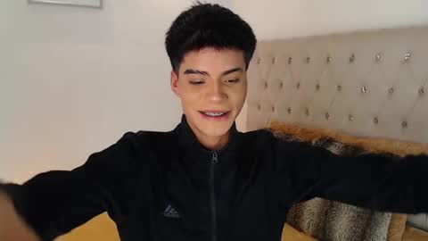 Dulcey online show from 10-04-25, 04:21