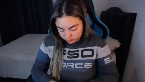 Nicole   online show from 12-08-24, 04:57