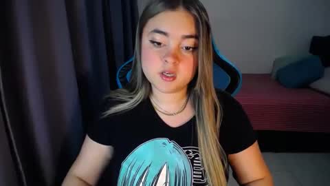 Nicole   online show from 01-11-25, 03:34