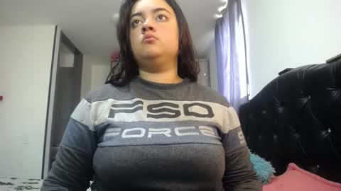 Nicole   online show from 11-16-25, 04:23