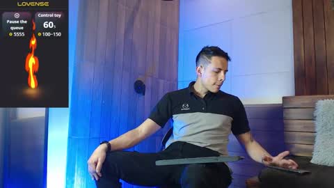 Snapshot of dustin_sonne chatting on 11-03-25, 03:19 Dustin Sonne online show from 11-03-25, 03:19