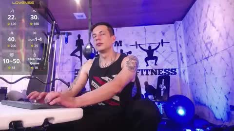 Snapshot of dustin_sonne chatting on 11-15-25, 04:21 Dustin Sonne online show from 11-15-25, 04:21