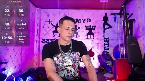 Snapshot of dustin_sonne chatting on 12-03-25, 03:47 Dustin Sonne online show from 12-03-25, 03:47