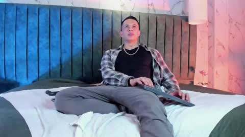 Dustin Sonne online show from 01-16-26, 03:32