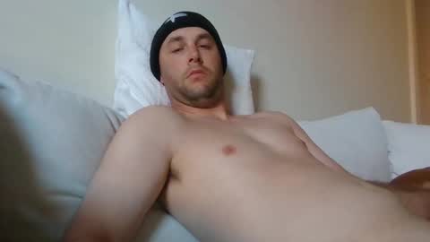 Snapshot of dustyroy09 chatting on 01-01-25, 10:03 dustyroy09 online show from 01-01-25, 10:03