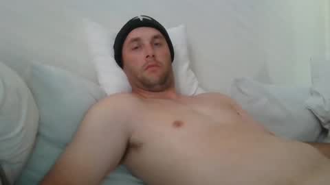 Snapshot of dustyroy09 chatting on 02-11-25, 11:44 dustyroy09 online show from 02-11-25, 11:44